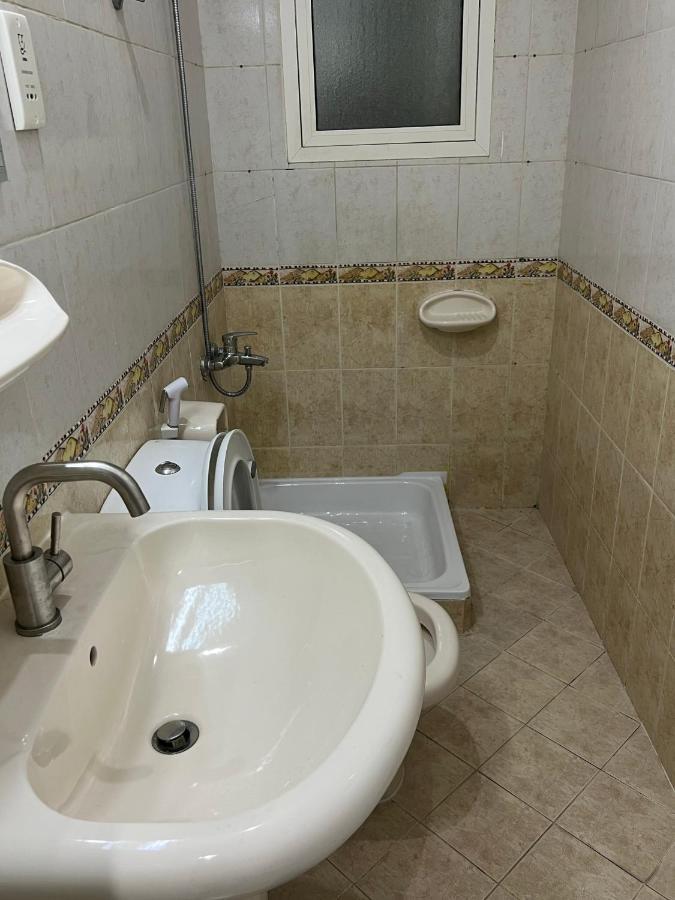 Welcom Tourist Hostel Dubai Eksteriør billede